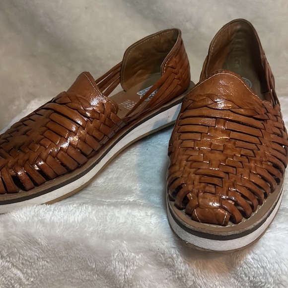 Women's Huarache Sandal Sz 8 - Picture 4 of 5